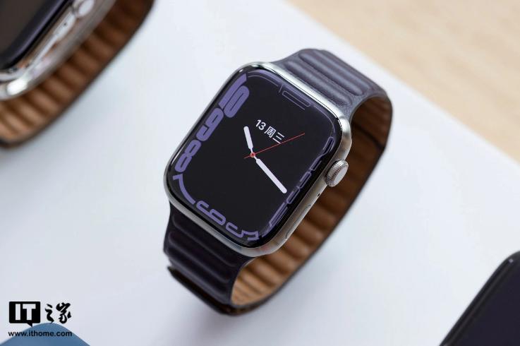 苹果 Apple Watch 手表创造新纪录：在美国 30% 的 iPhone 用户拥有它